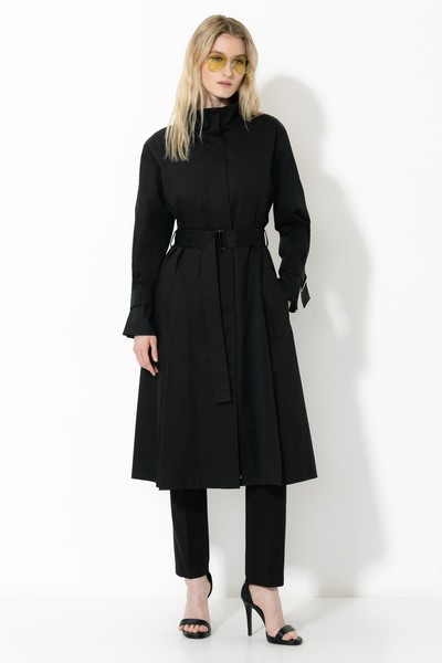 Плащ с воротником-стойкой VASSA&Co, пол женский, цвет черный
