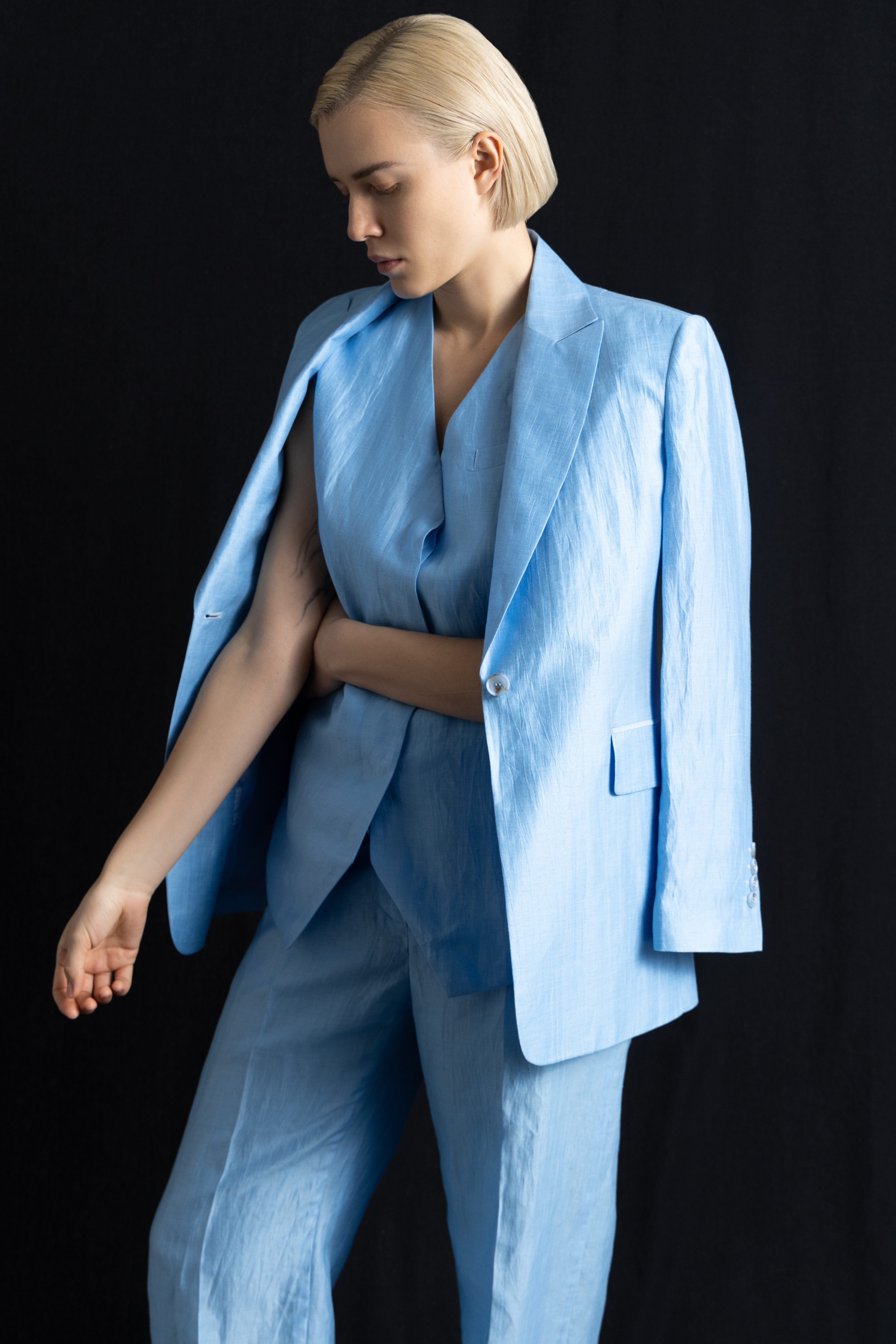 Vest VASSA&Co, пол female, цвет синий