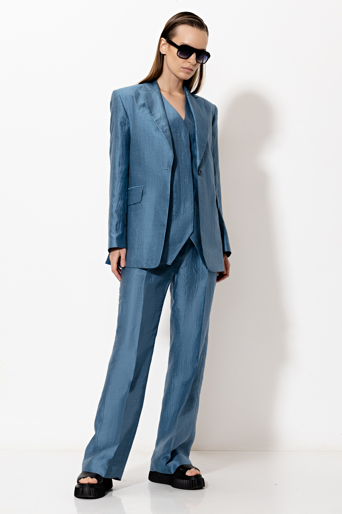 Trousers VASSA&Co, пол female, цвет голубой