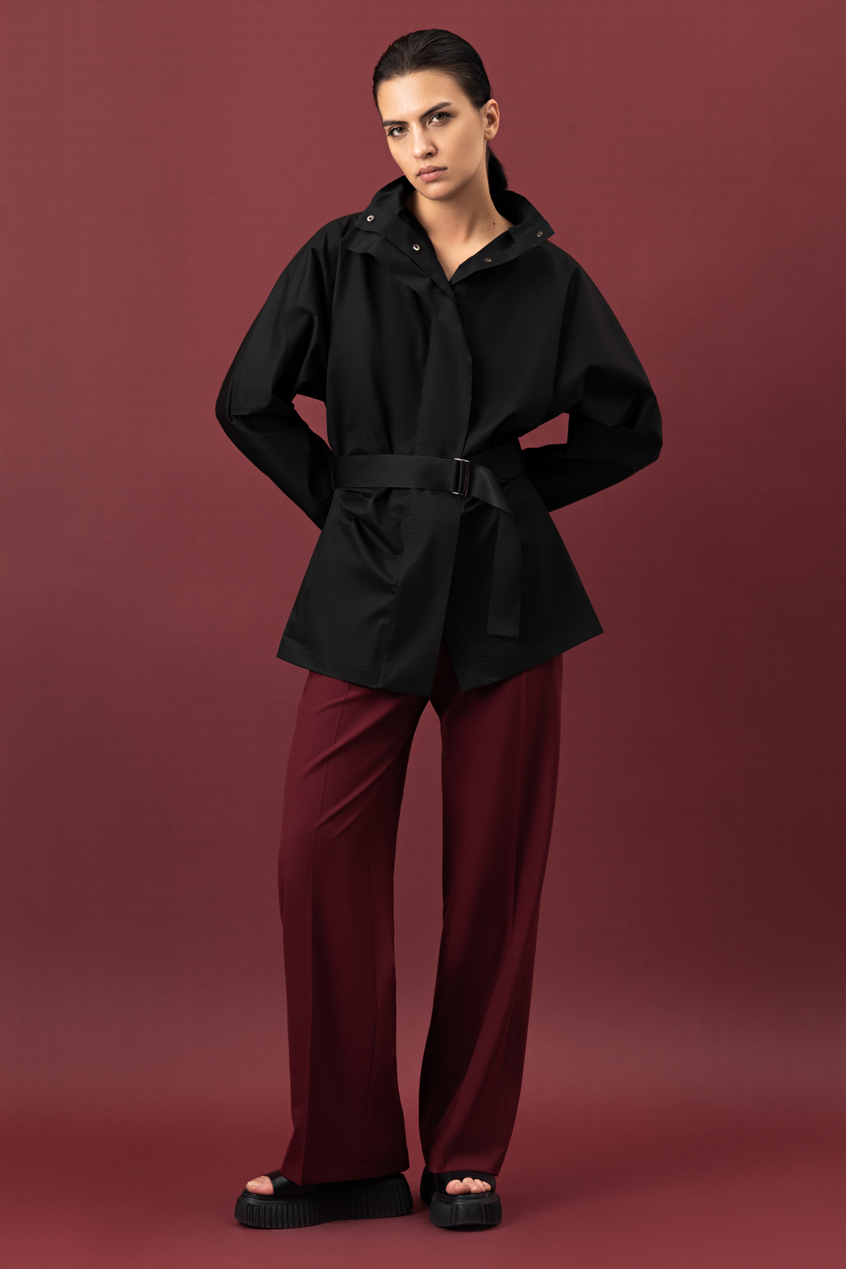 Легкая куртка из хлопка , пол женский, цвет черный