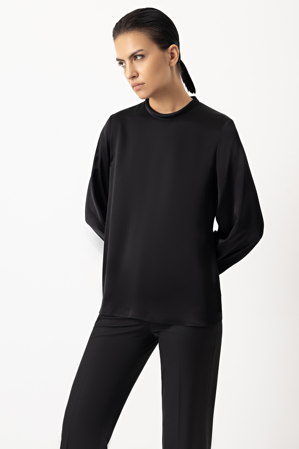 Блузка VASSA&Co, пол женский, цвет черный