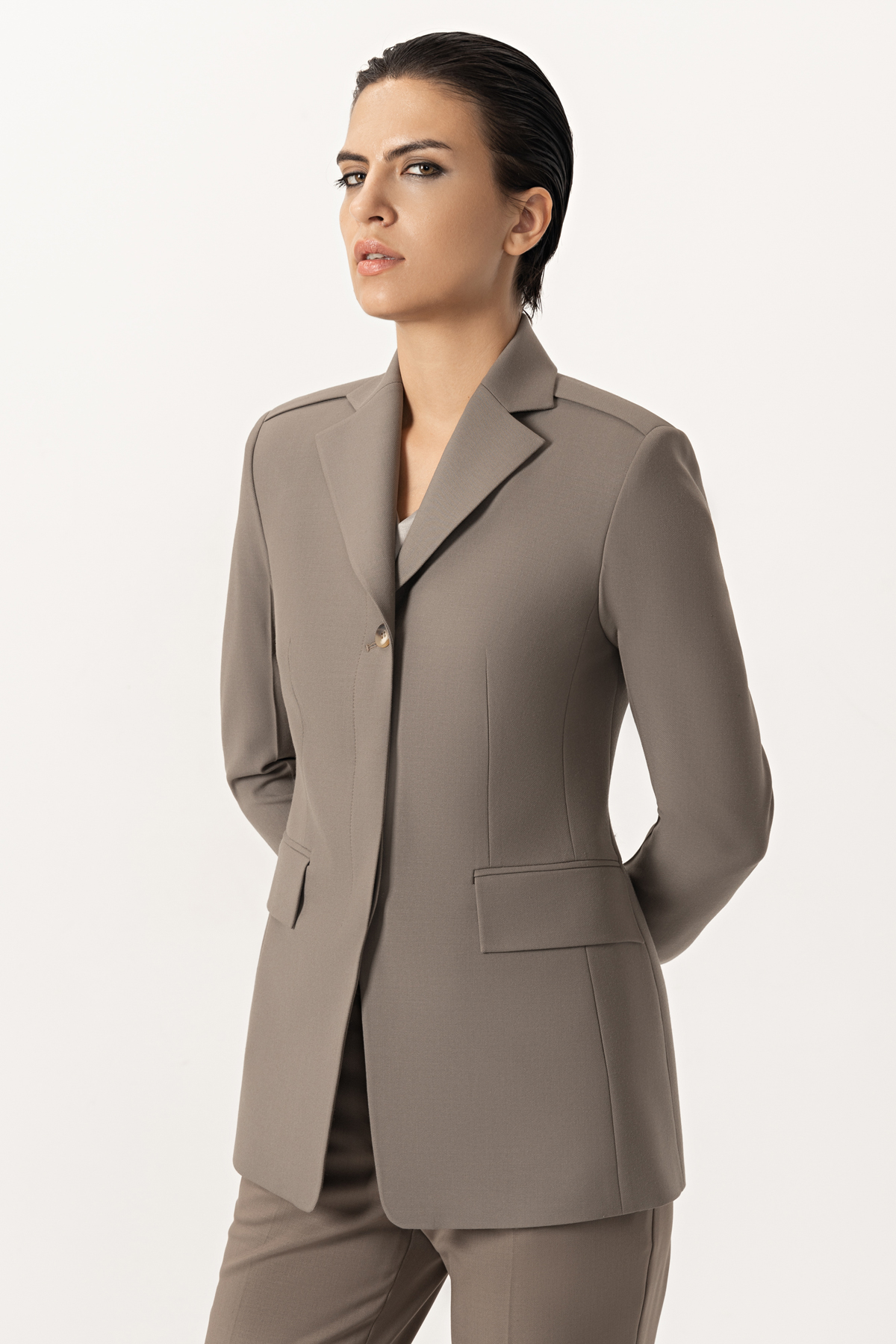 Жакет с супатной застежкой VASSA&Co, пол женский, цвет коричневый