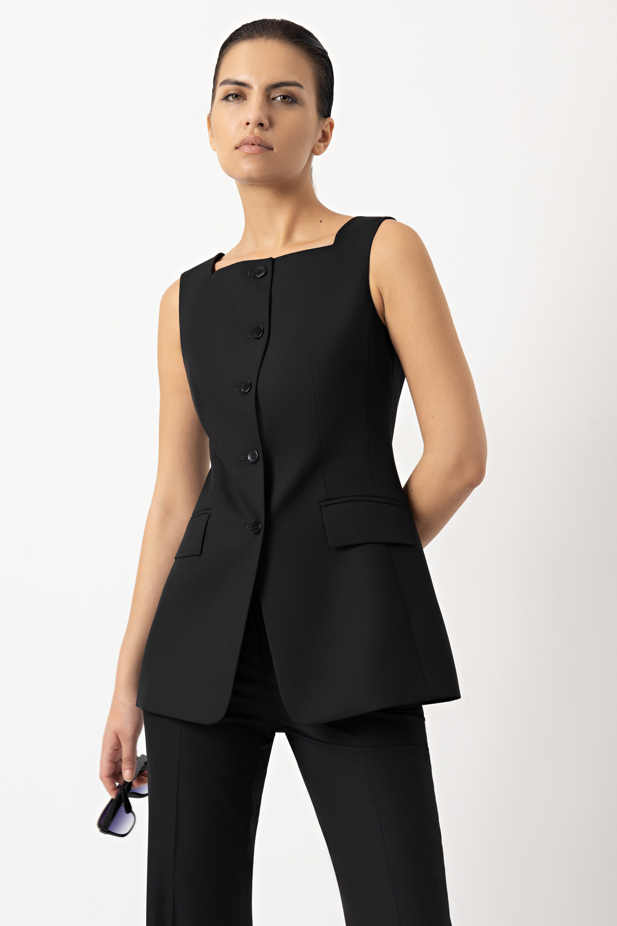 Жилет VASSA&Co, пол женский, цвет черный