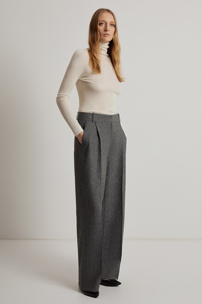 Брюки VASSA CODE, пол женский, цвет серый