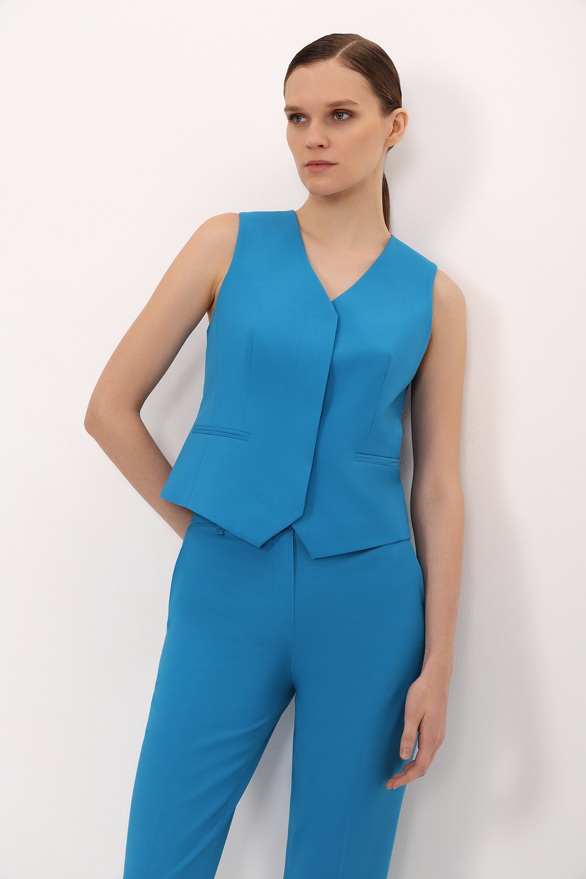 Жилет VASSA&Co, пол женский, цвет голубой