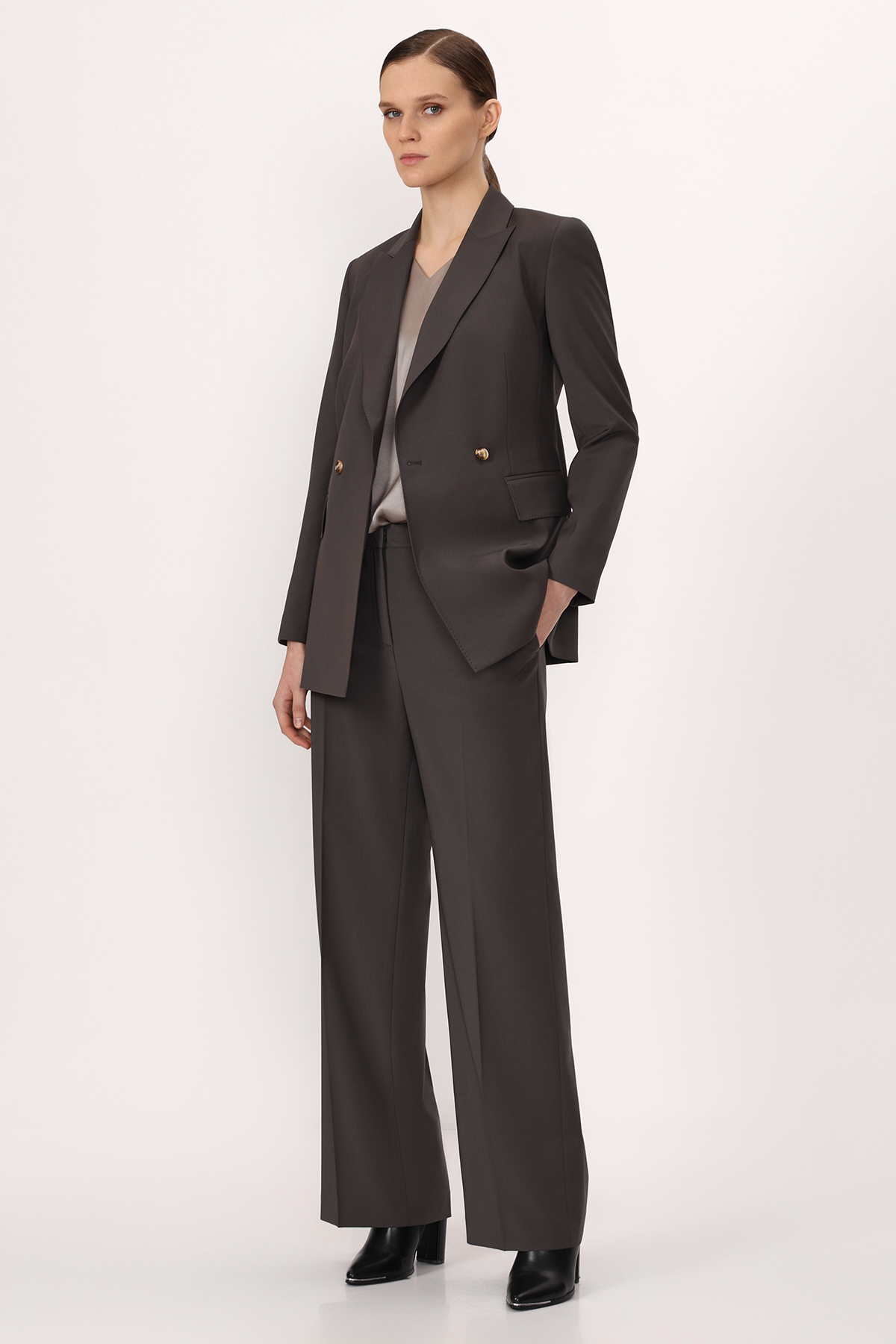 Брюки свободного силуэта VASSA&Co, пол женский, цвет коричневый