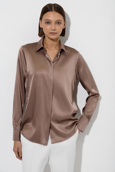 Блузка из шелка VASSA&Co, пол женский, цвет коричневый