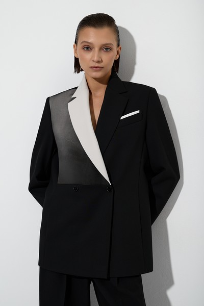 Жакет с акцентной деталью , пол женский, цвет черный