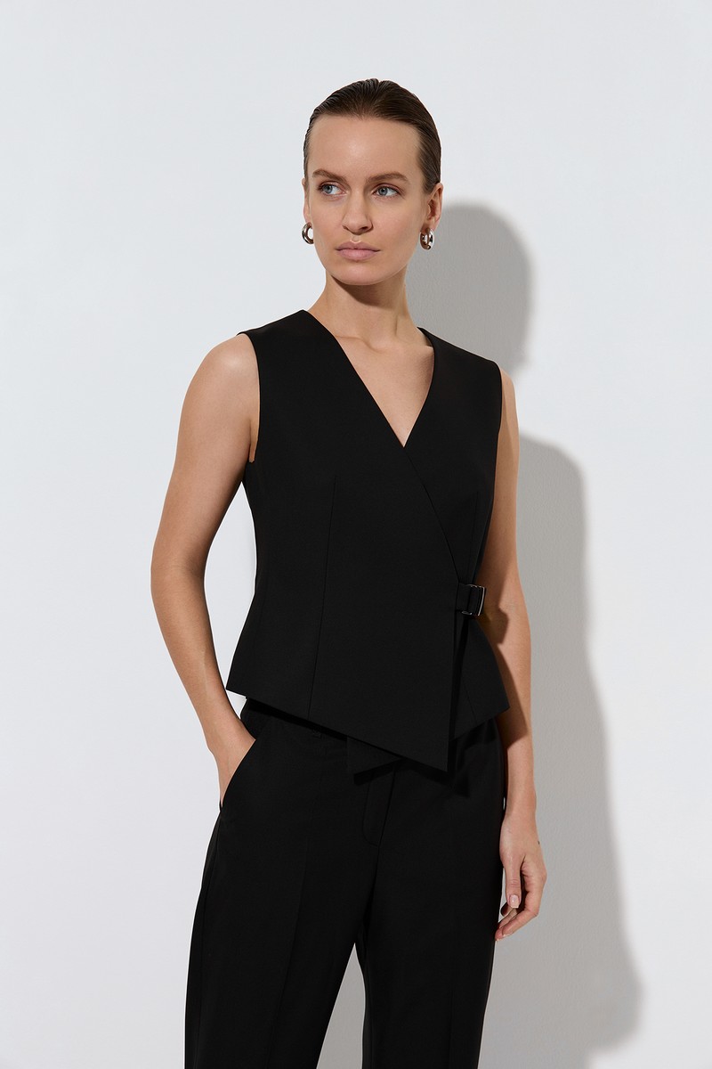 Vest VASSA&Co, пол female, цвет black