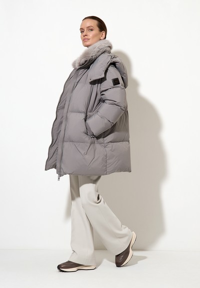 Пуховик VASSA&Co, пол женский, цвет серый