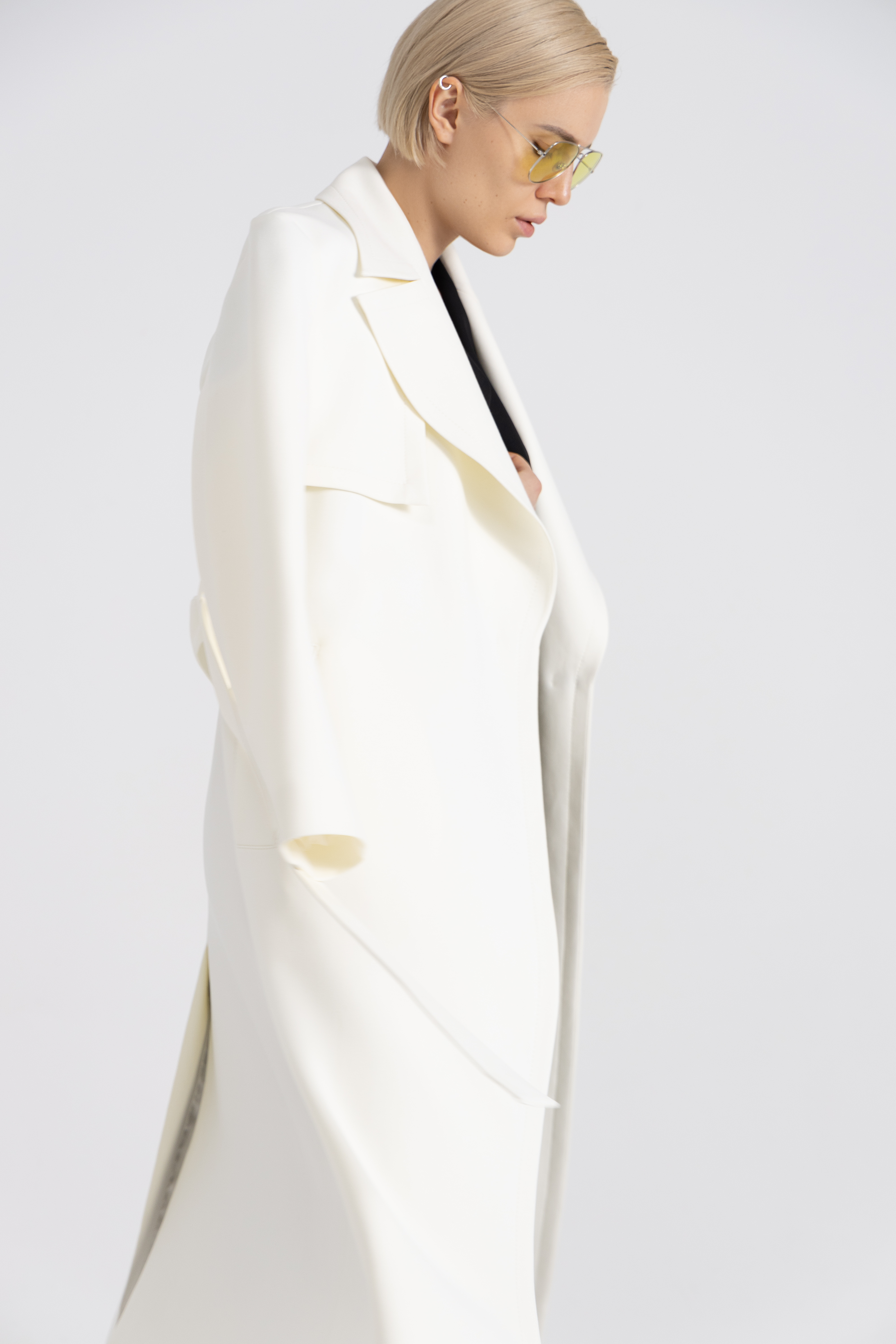 Классический плащ VASSA&Co, пол женский, цвет белый