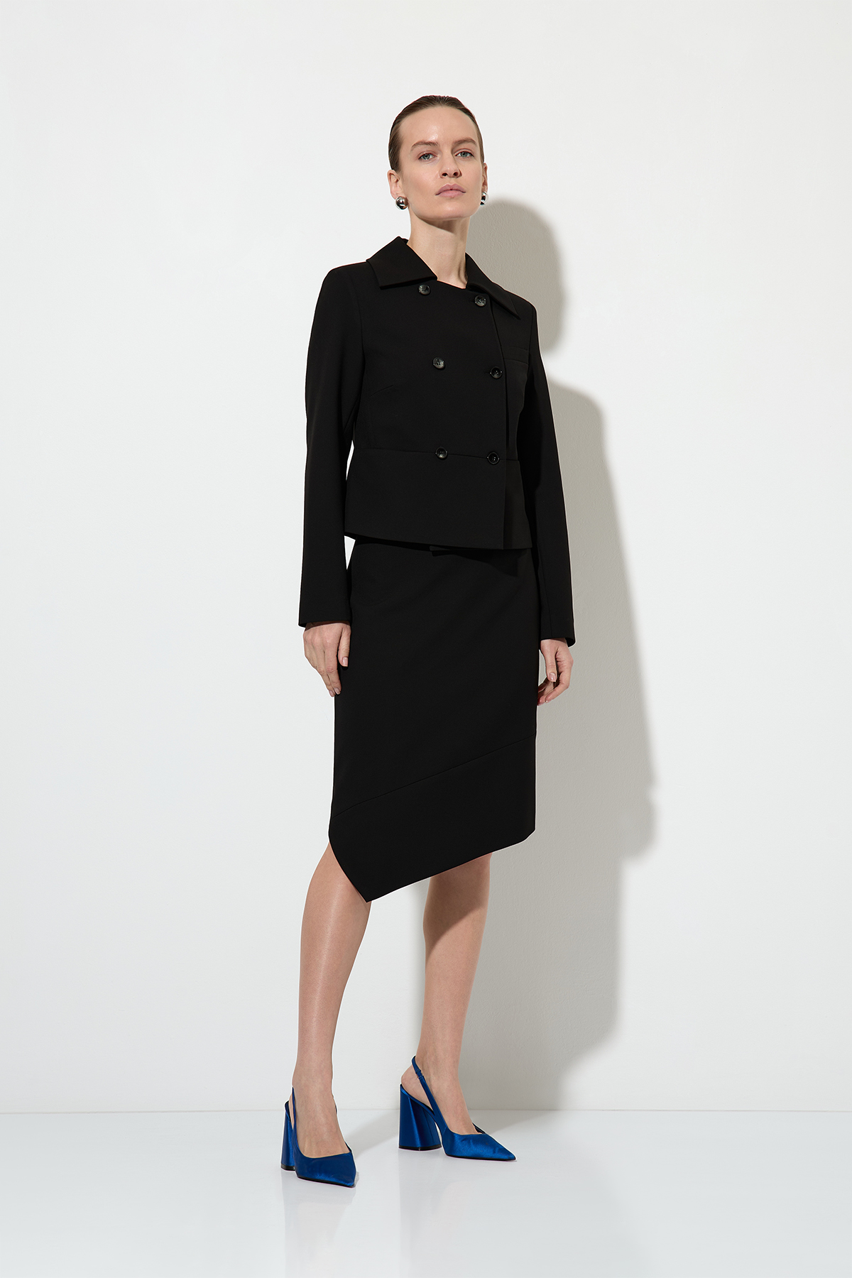 Юбка с асимметричным подолом VASSA&Co, пол женский, цвет черный