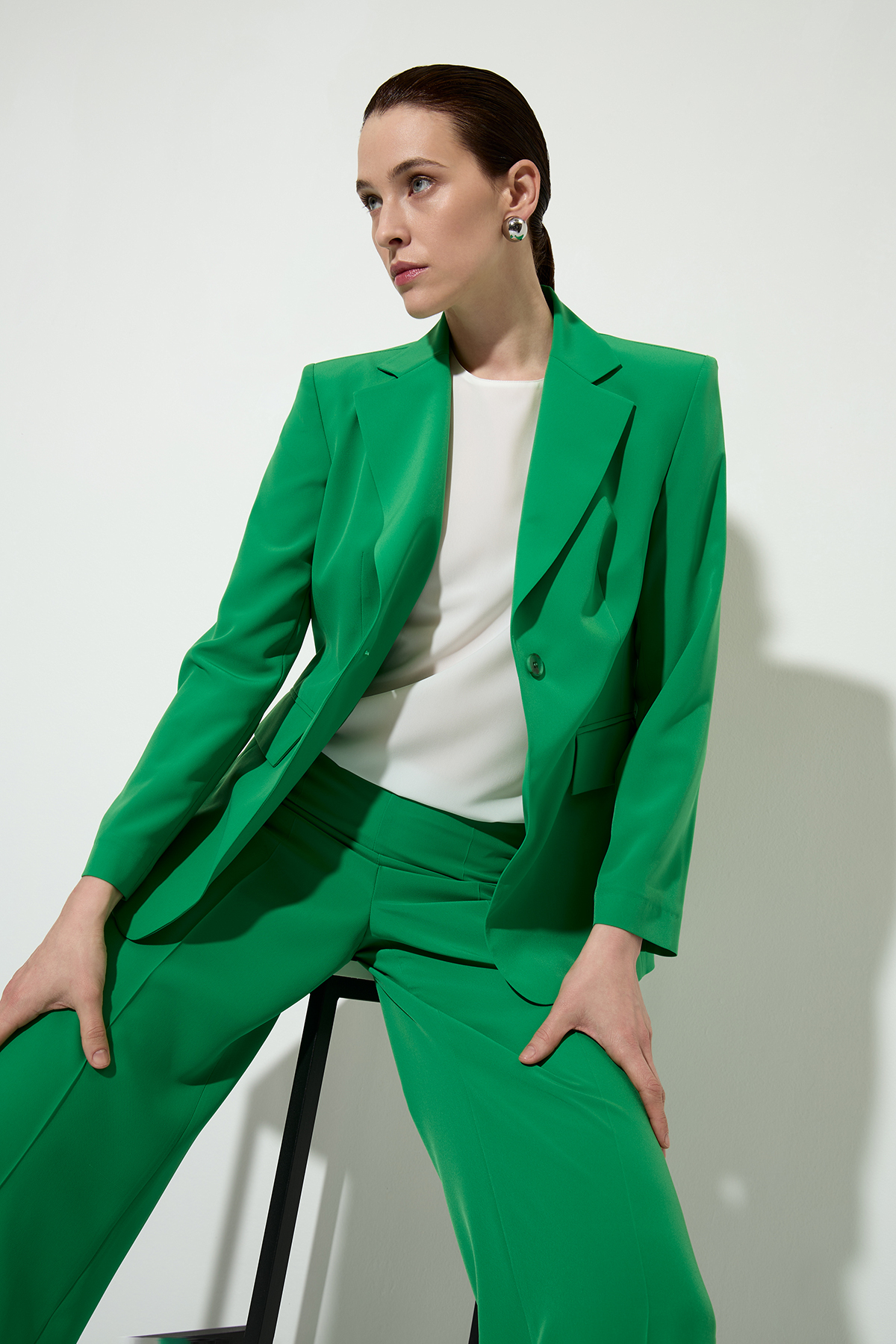 Jacket with back pleat VASSA&Co, пол female, цвет зеленый