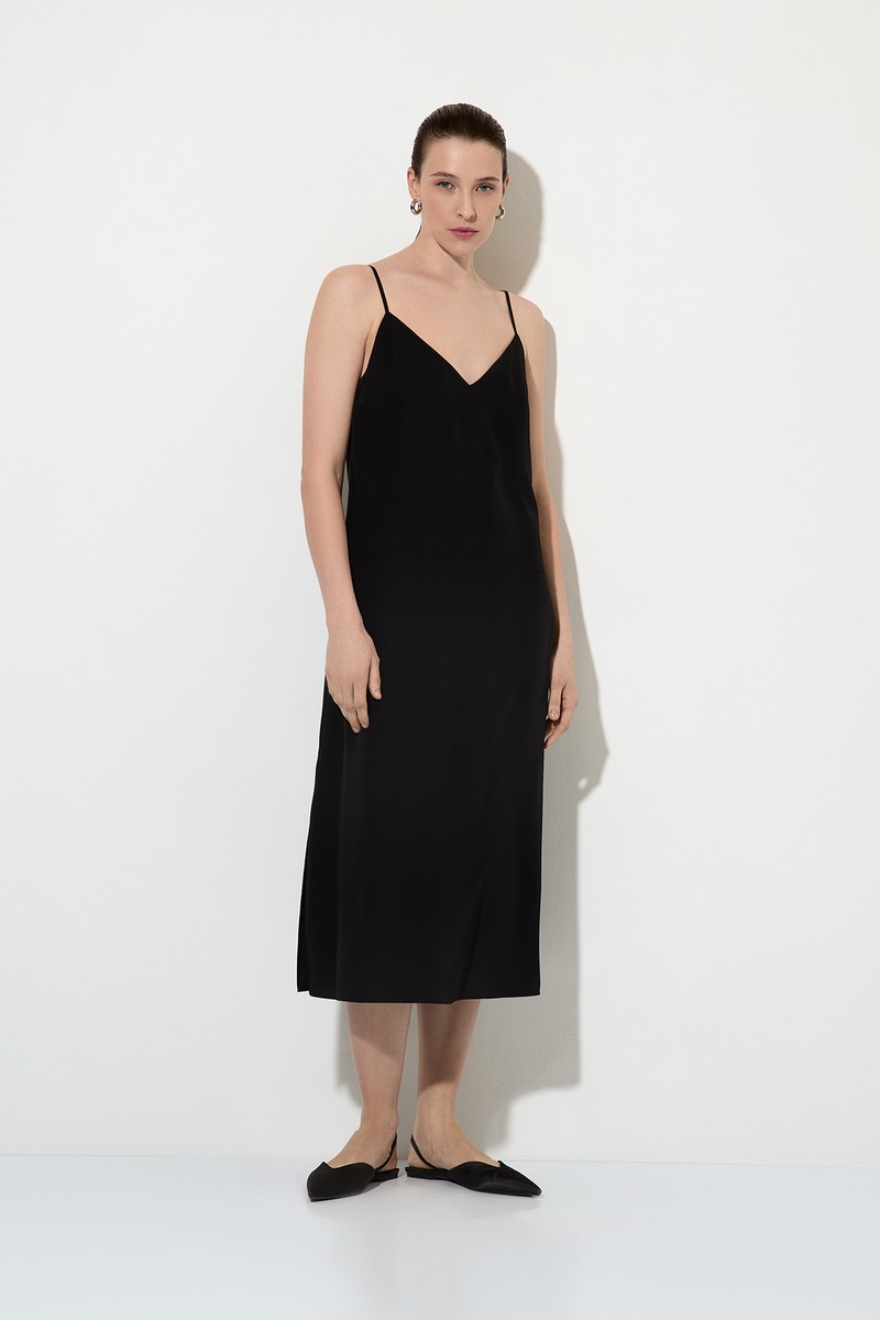 Платье-комбинация , пол женский, цвет черный