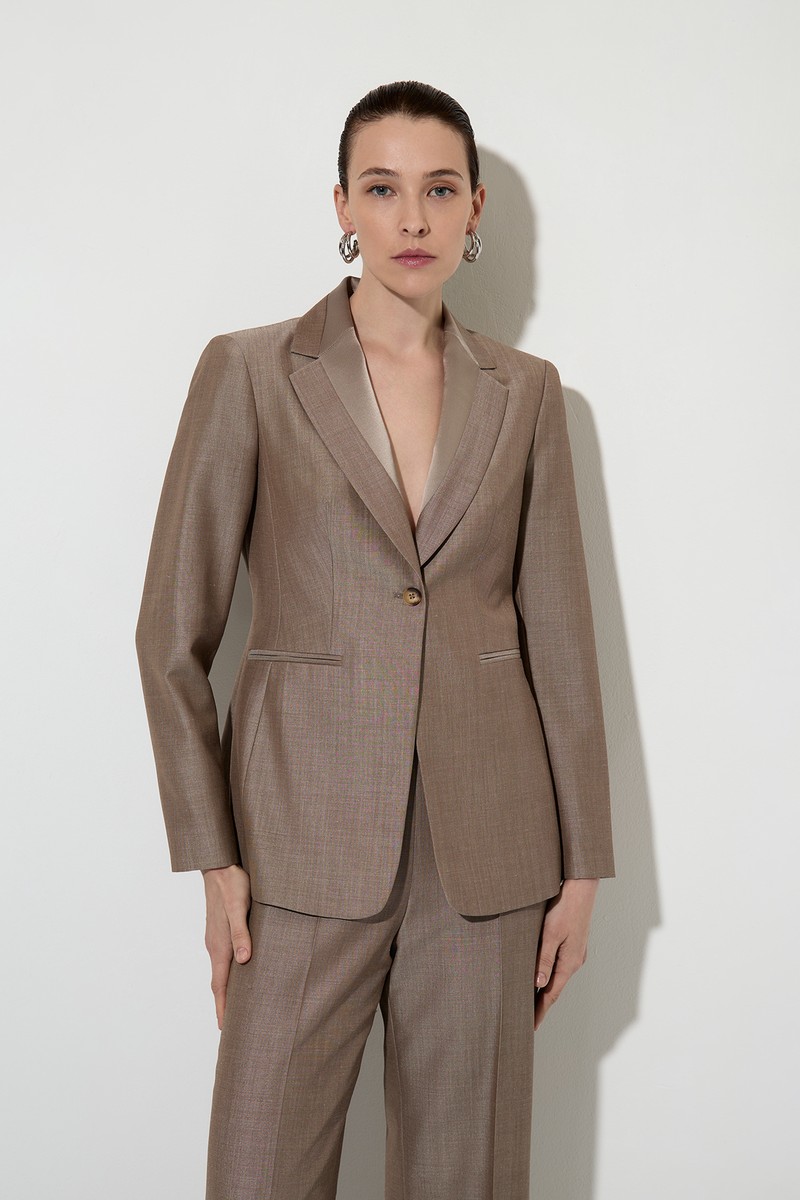 Однобортный жакет с отделкой из атласа VASSA&Co, пол женский, цвет коричневый