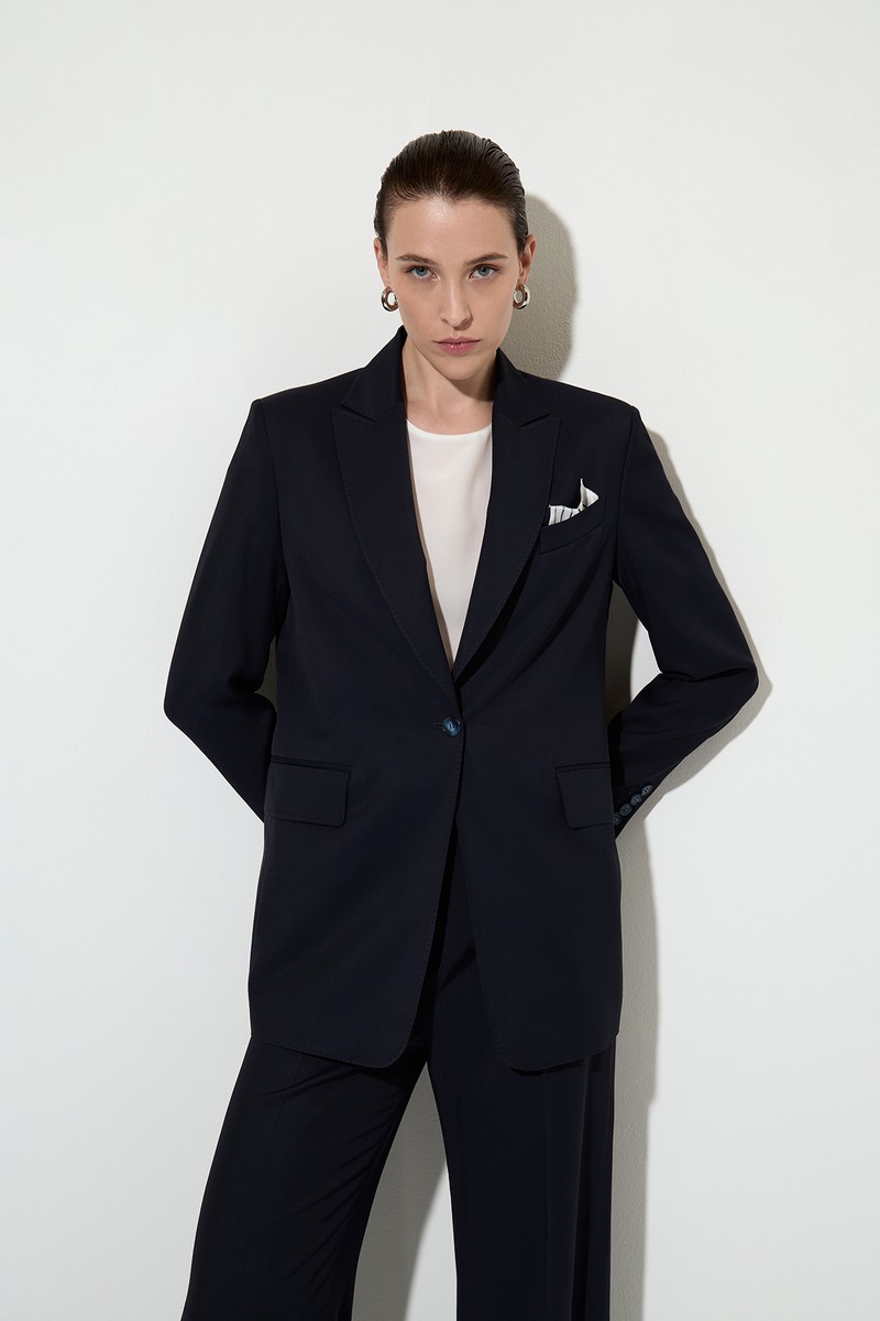 Jacket with lightweight back VASSA&Co, пол female, цвет синий