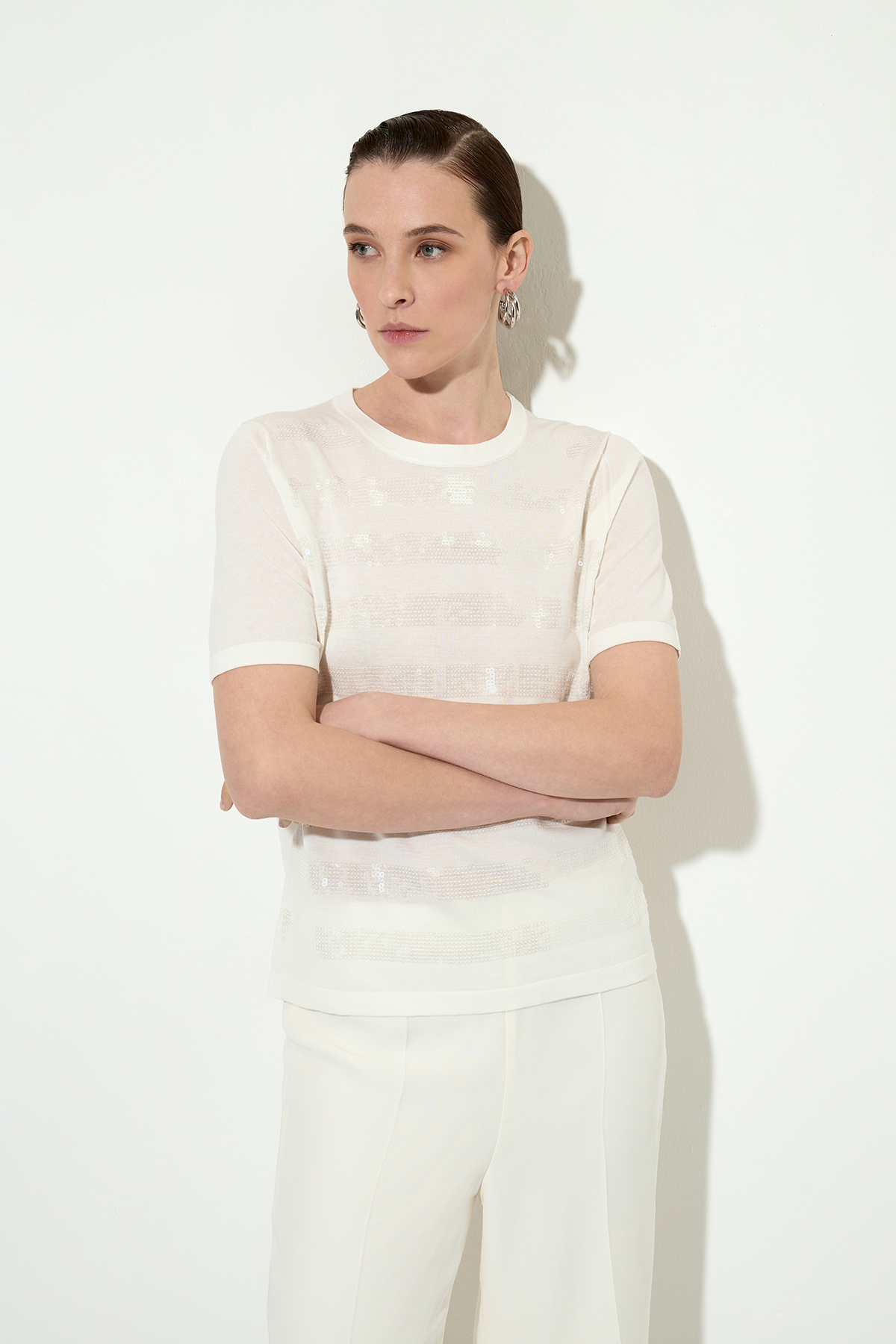 Jumper with sequins VASSA&Co, пол female, цвет бежевый