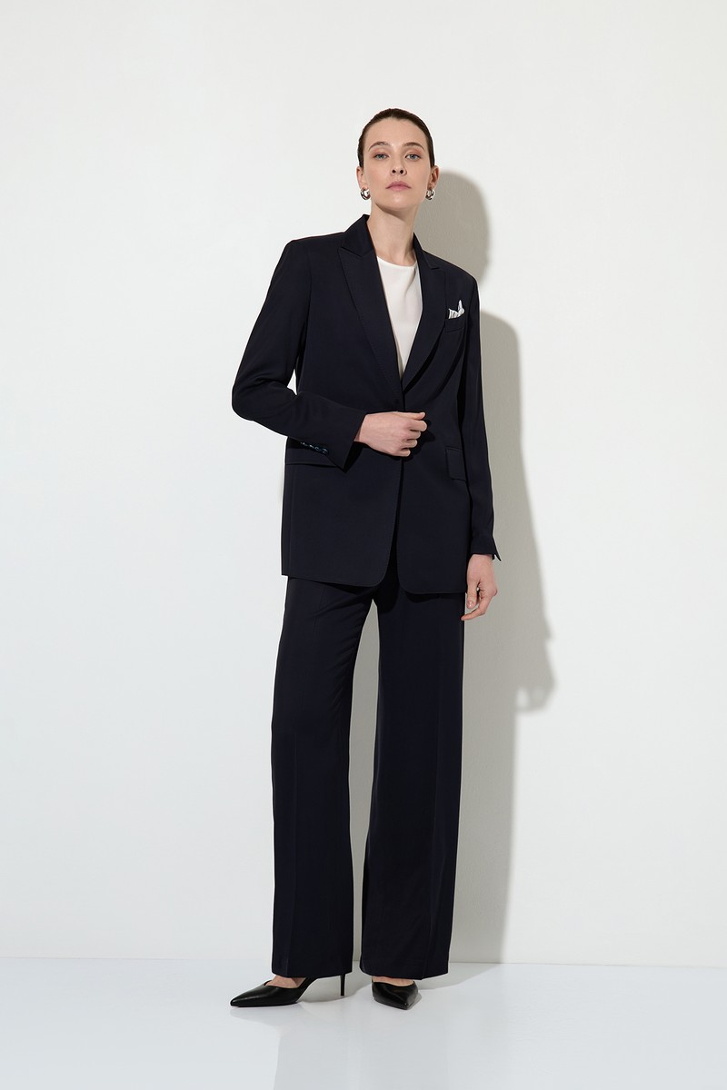 Trousers VASSA&Co, пол female, цвет синий