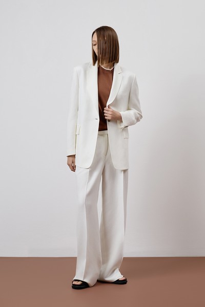 Брюки белые VASSA CODE, пол female, цвет white