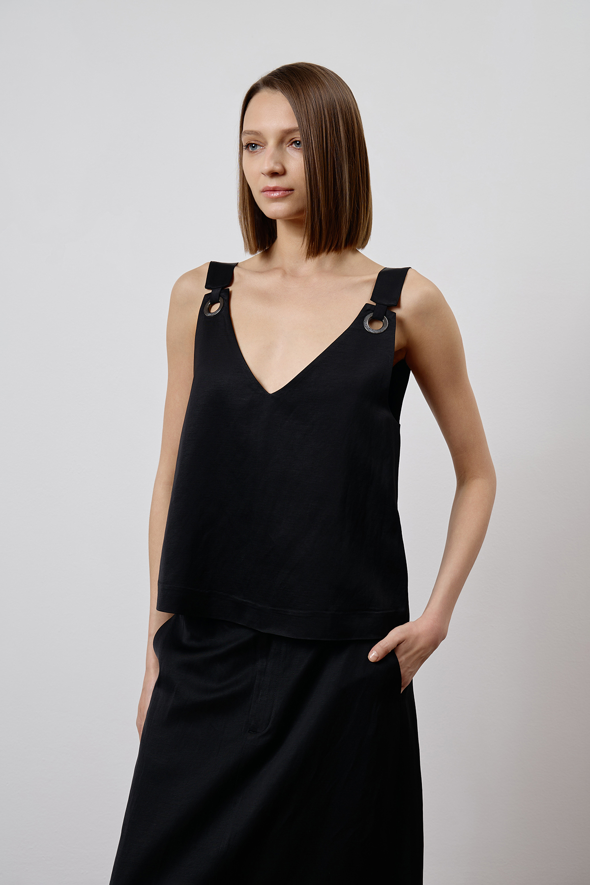 Топ черный VASSA CODE, пол женский, цвет черный