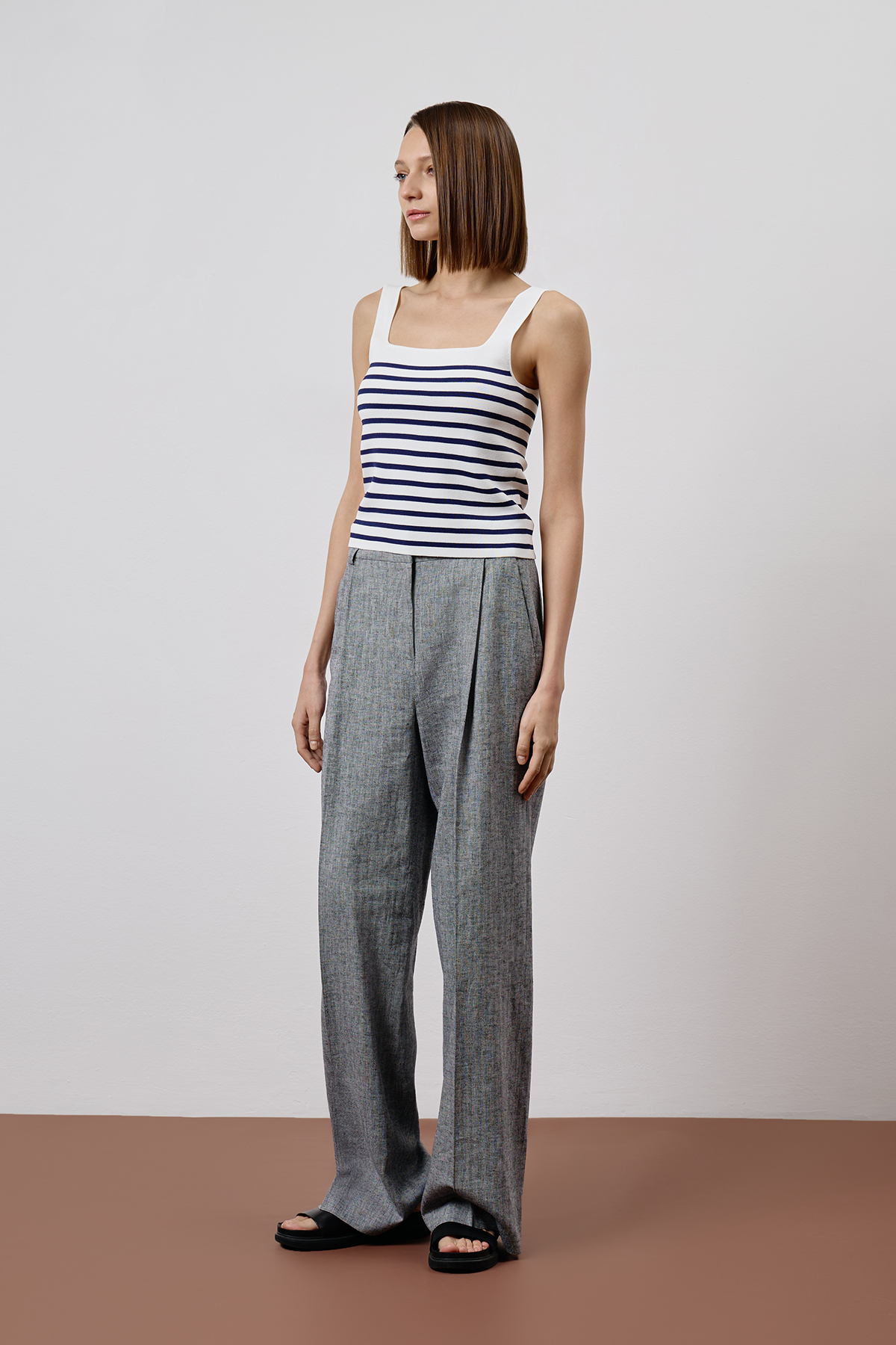 Свободные брюки из льна и хлопка VASSA CODE, пол женский, цвет серый