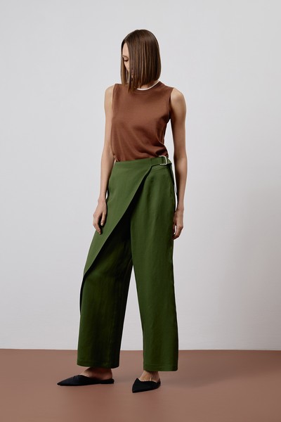 Брюки VASSA CODE, пол женский, цвет зеленый
