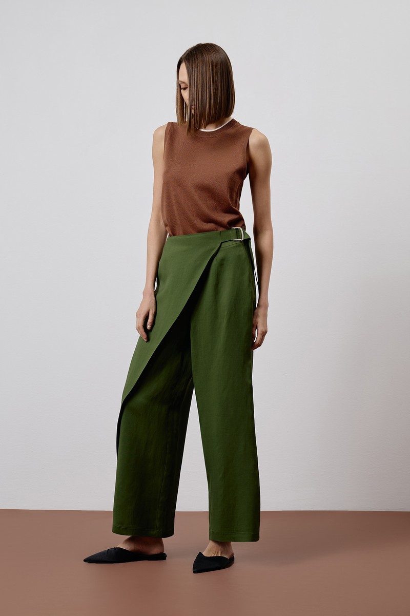 Брюки VASSA CODE, пол female, цвет зеленый