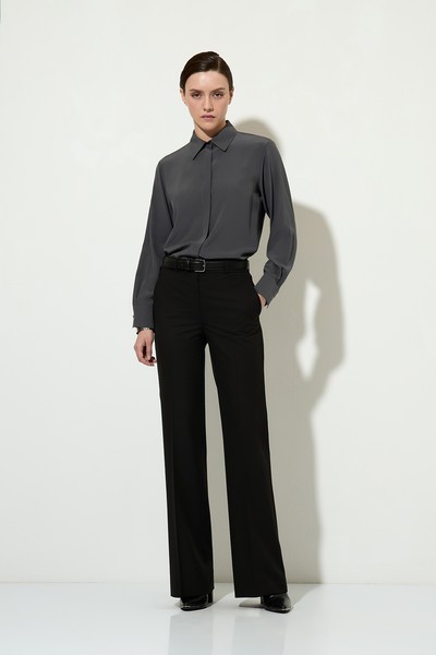 Брюки прямого кроя VASSA&Co, пол женский, цвет черный