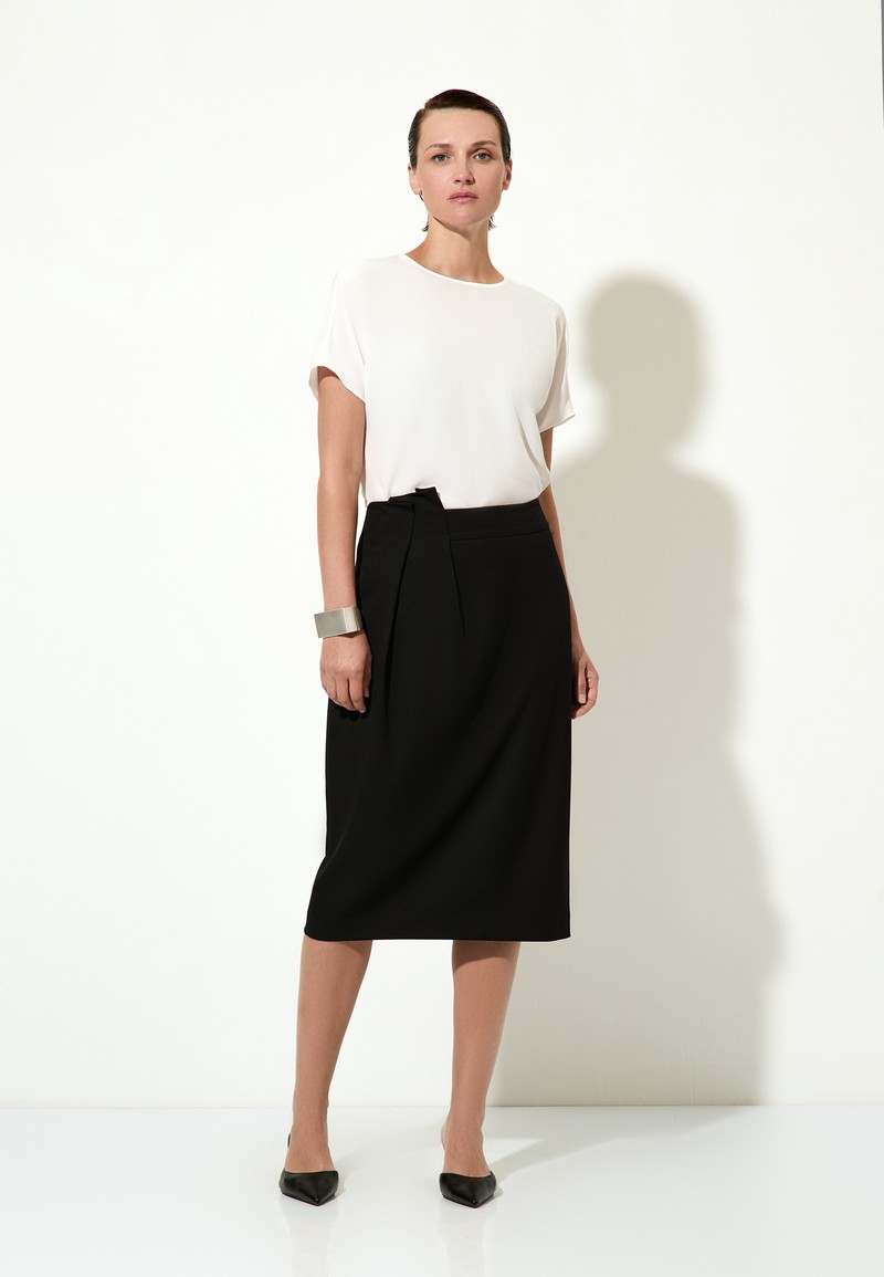 Юбка с асимметричной драпировкой VASSA&Co, пол female, цвет black