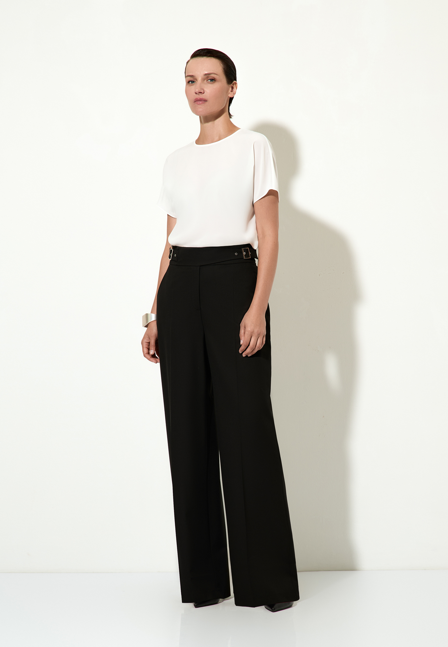 Trousers VASSA&Co, пол female, цвет black