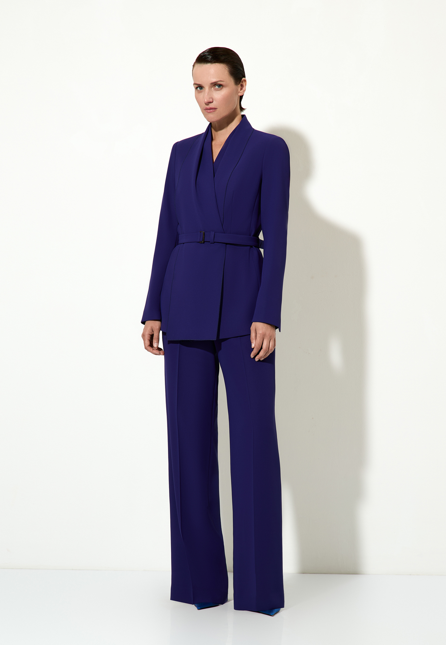 Жакет с поясом VASSA&Co, пол женский, цвет синий