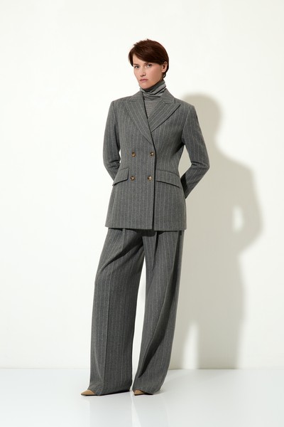 Брюки женские VASSA&Co, пол женский, цвет серый