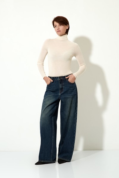 Pullover VASSA CODE, пол female, цвет milky color