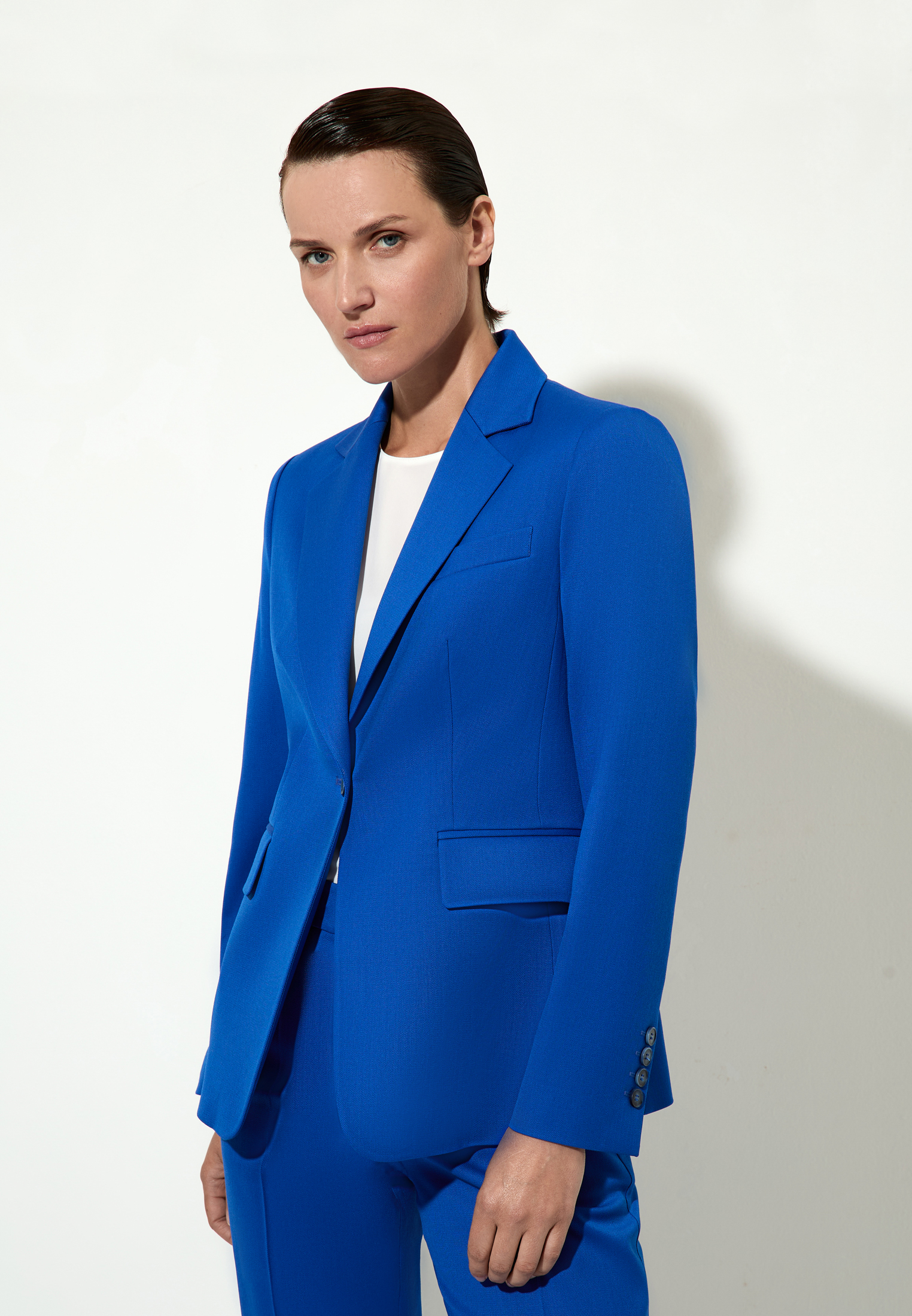 Однобортный жакет из шерсти VASSA&Co, пол женский, цвет синий