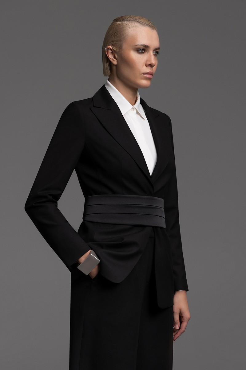 Однобортный жакет с камербандом VASSA&Co, пол female, цвет black