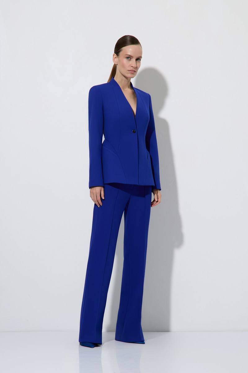 Брюки синего цвета VASSA&Co, пол женский, цвет синий