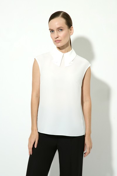 Блузка с оригинальным воротником VASSA&Co, пол женский, цвет белый