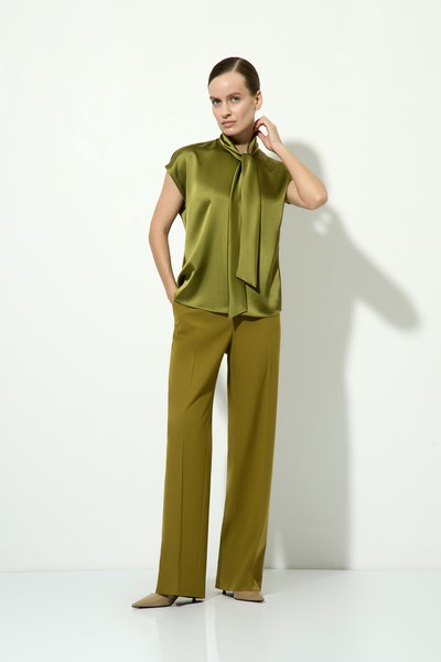 Блузка со съемным шарфом VASSA&Co, пол женский, цвет хаки