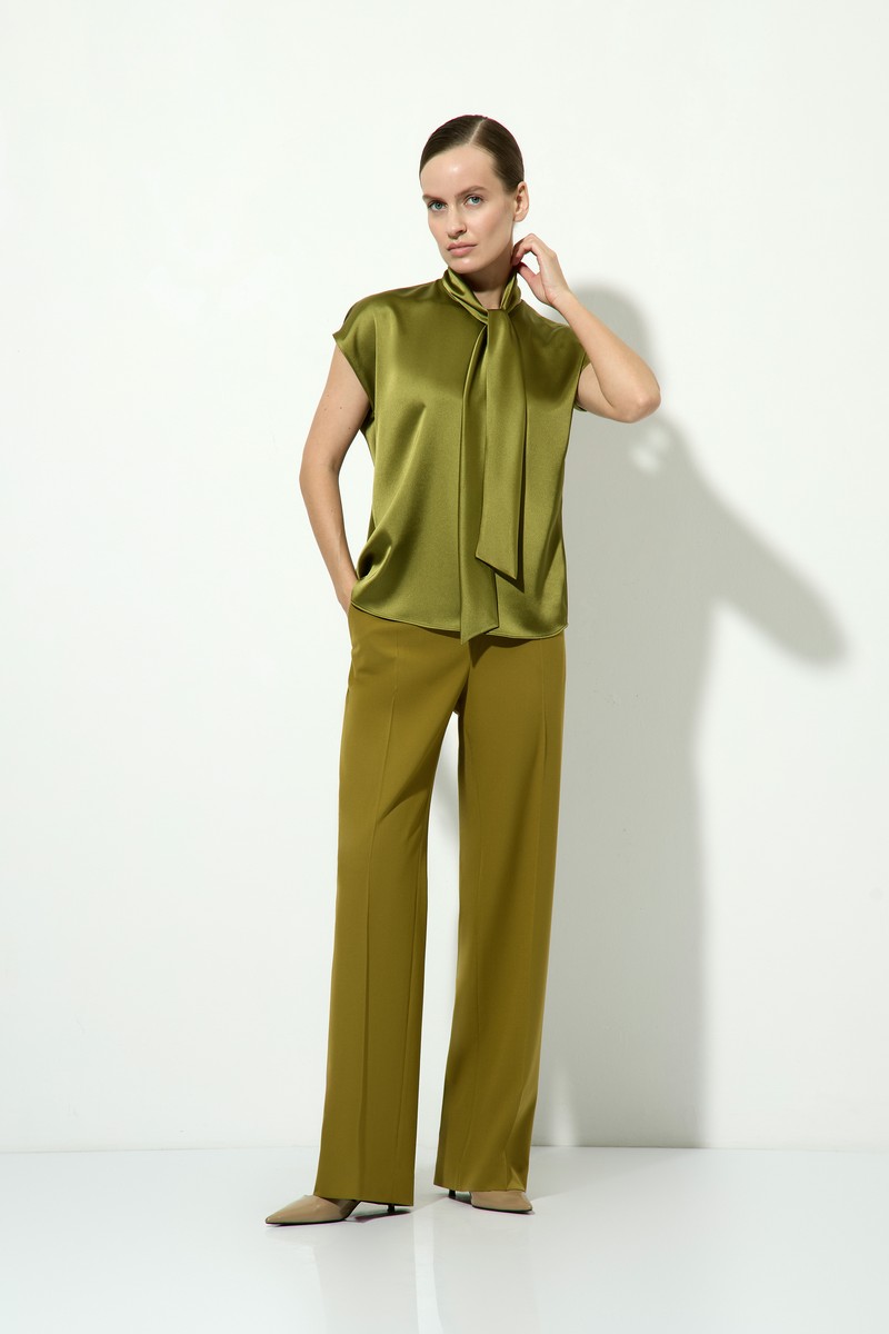 Блузка со съемным шарфом VASSA&Co, пол женский, цвет хаки