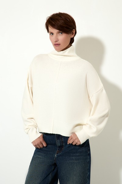 Джемпер женский VASSA CODE, пол женский, цвет белый