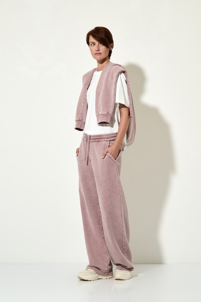 Брюки трикотажные спортивные VASSA CODE, VASSA&Co, пол женский, цвет сиреневый