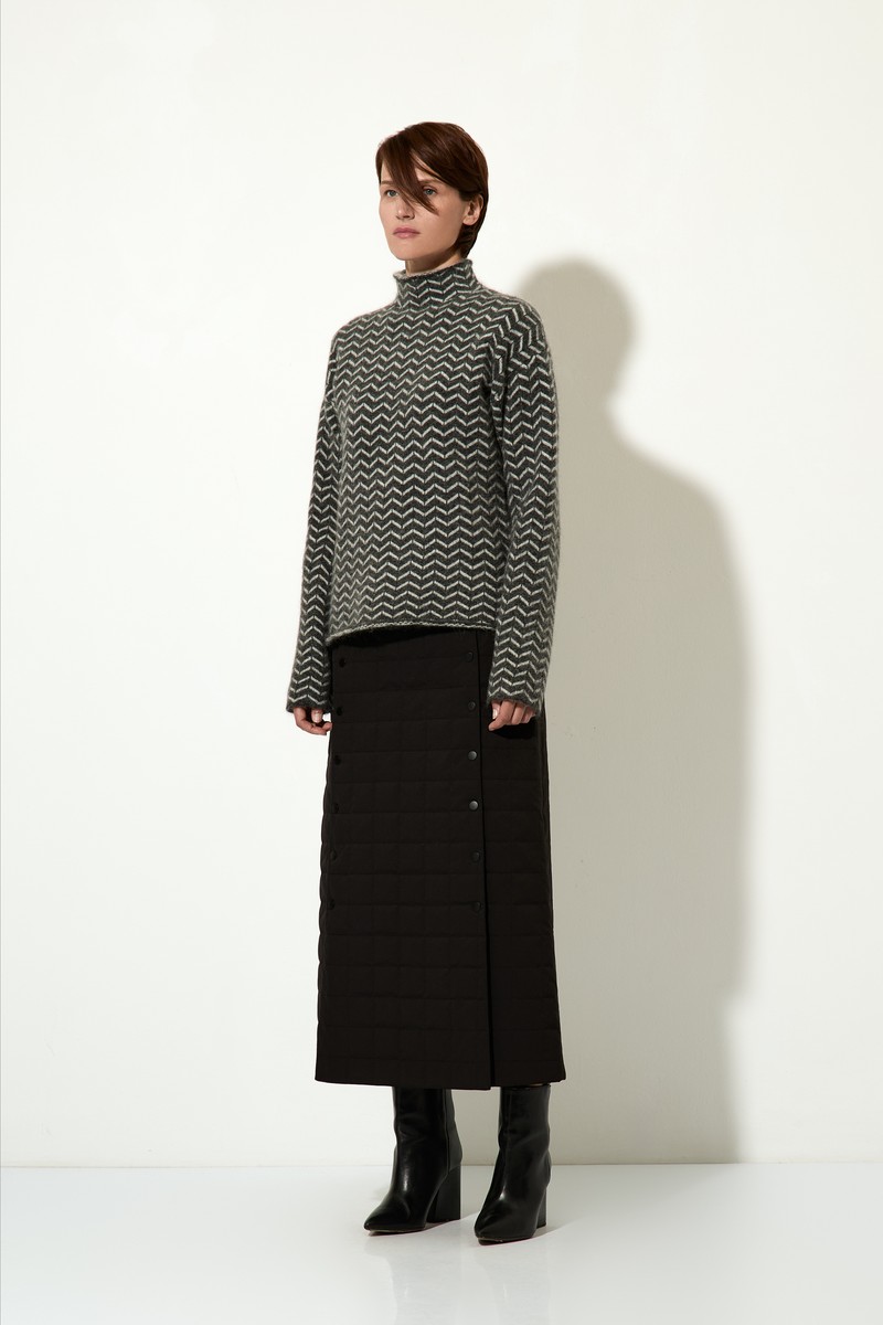 Юбка черная VASSA CODE, пол женский, цвет черный