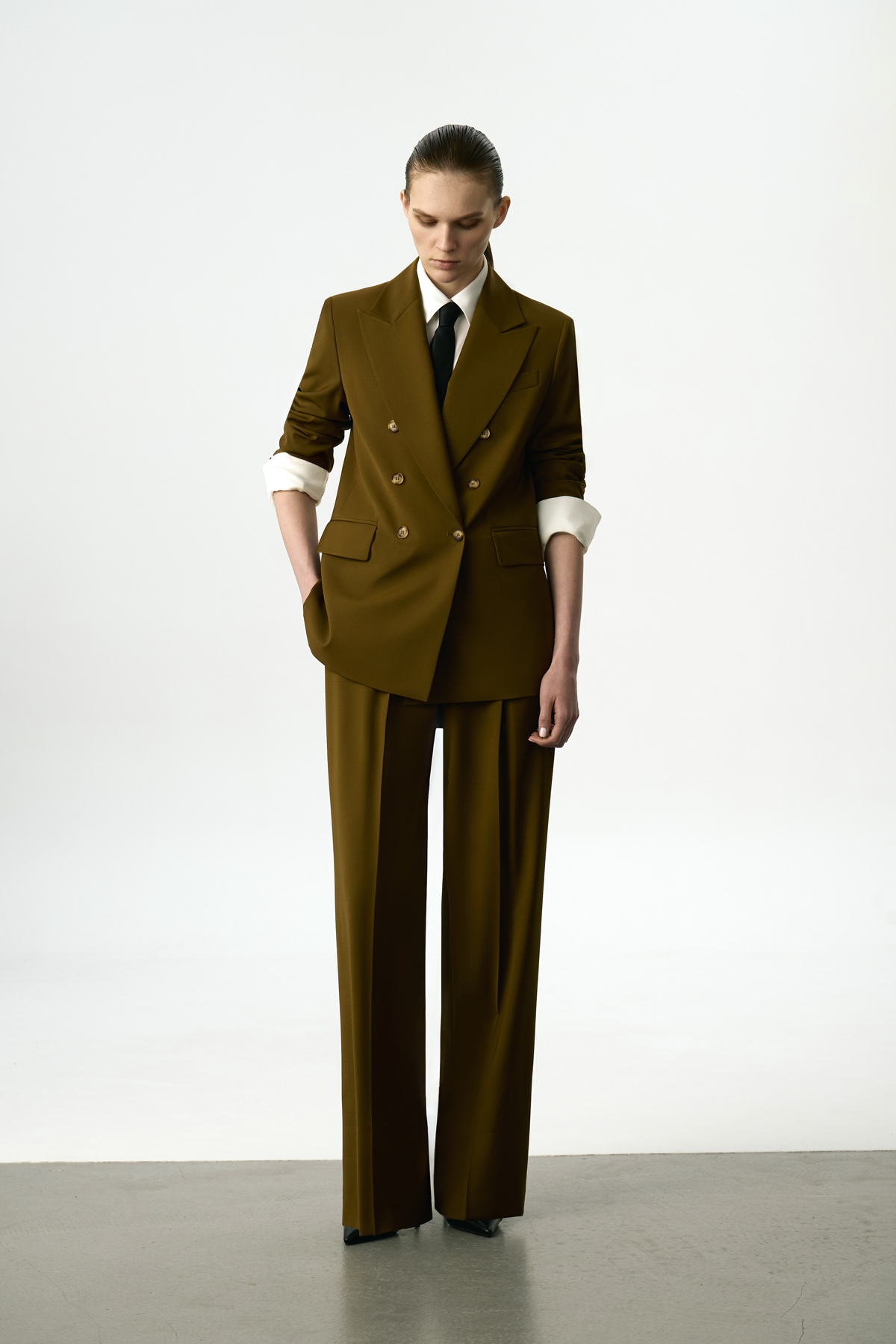 Жакет двубортный VASSA&Co, пол женский, цвет зеленый