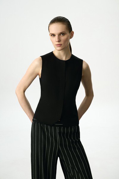 Жилет VASSA&Co, пол женский, цвет черный