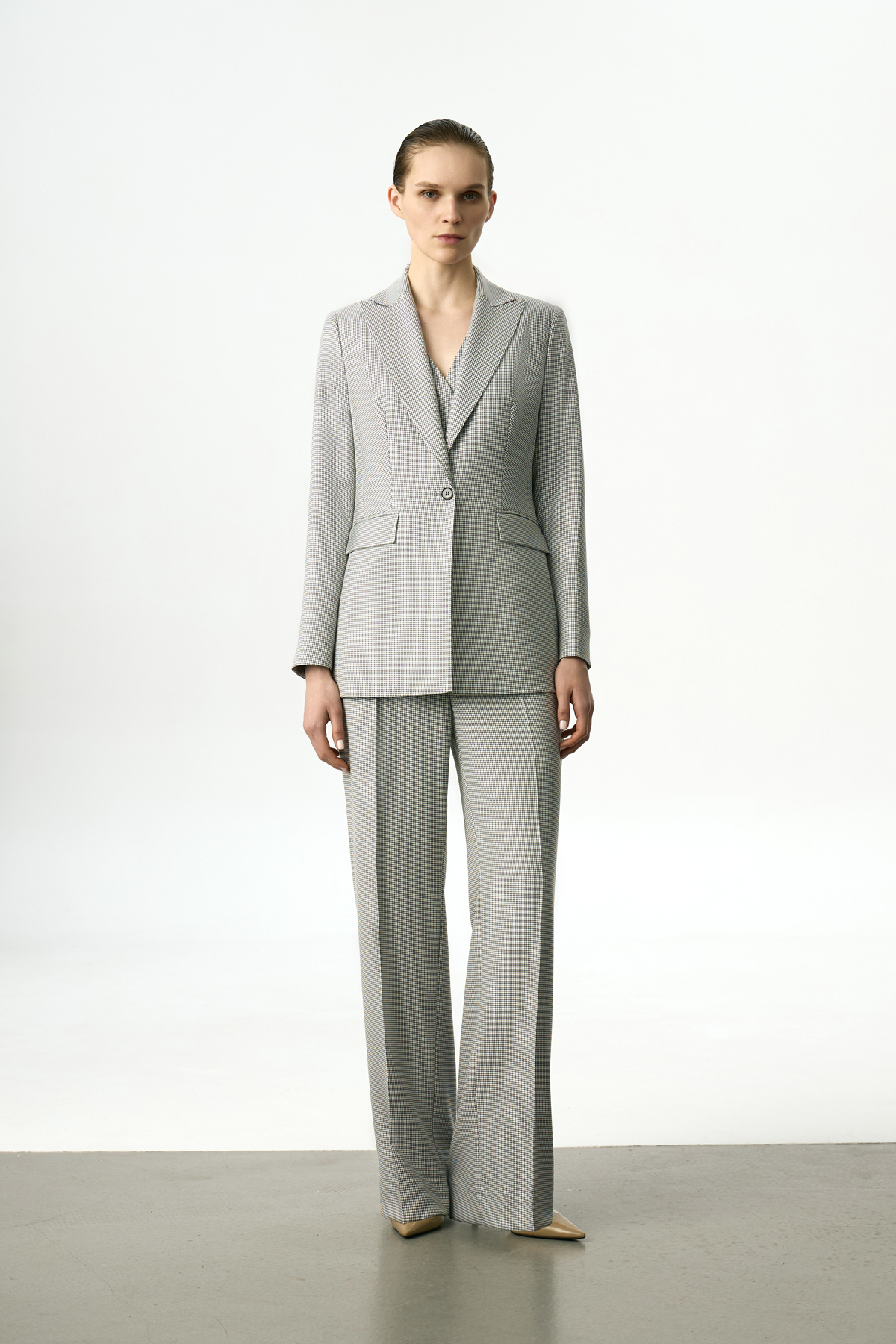 Жакет жемчужного цвета VASSA&Co, пол женский, цвет серый