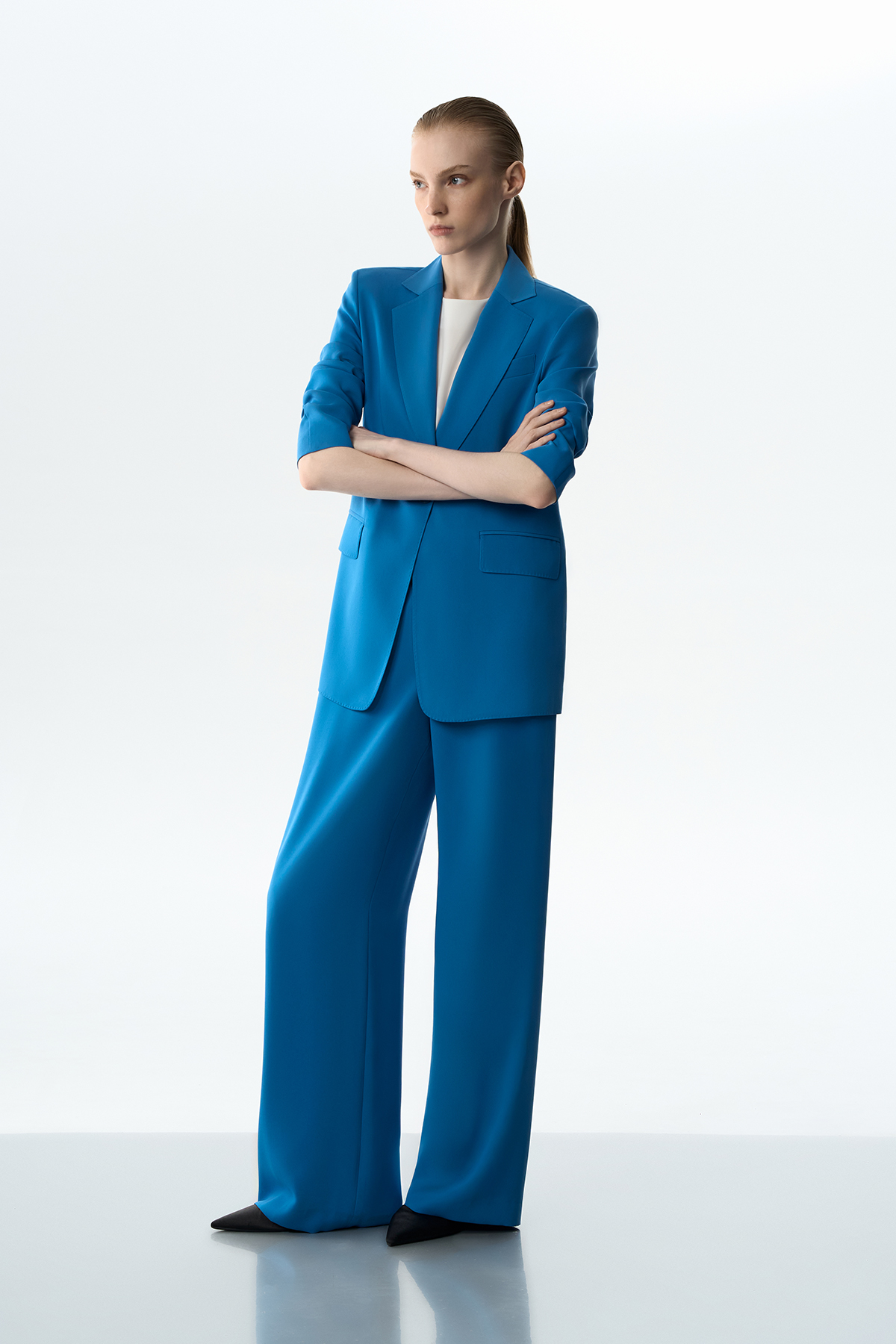 Брюки широкие VASSA&Co, пол женский, цвет синий