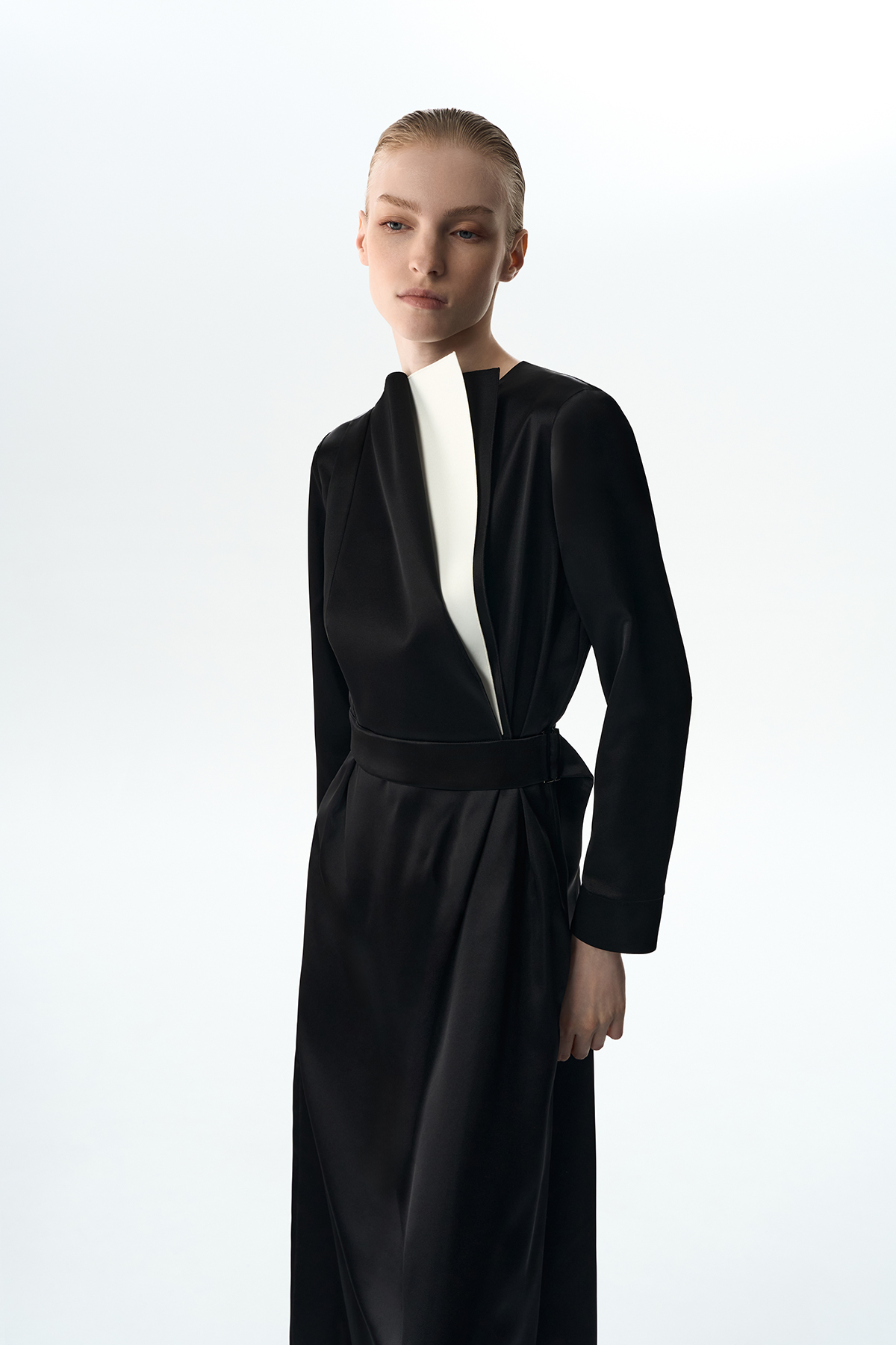 Платье со съемной деталью VASSA&Co, пол женский, цвет черный