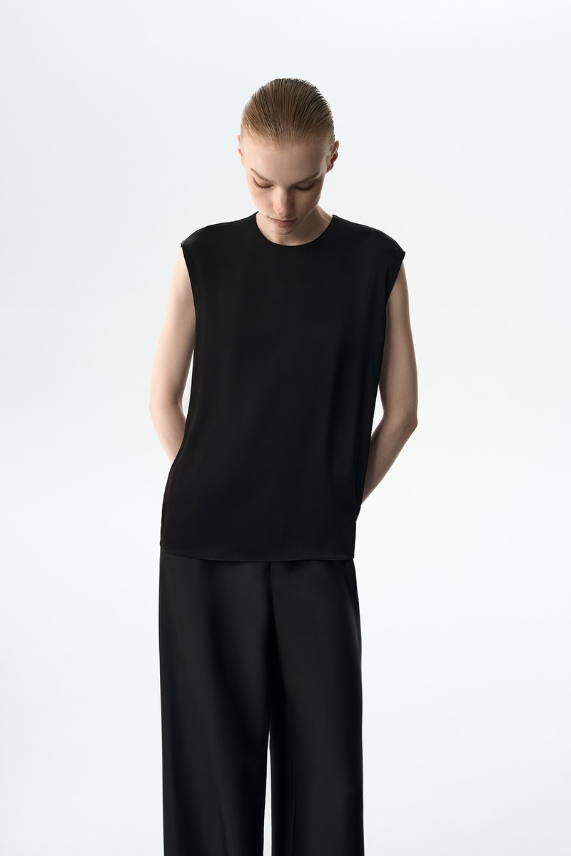 Блузка черная VASSA&Co, пол female, цвет black