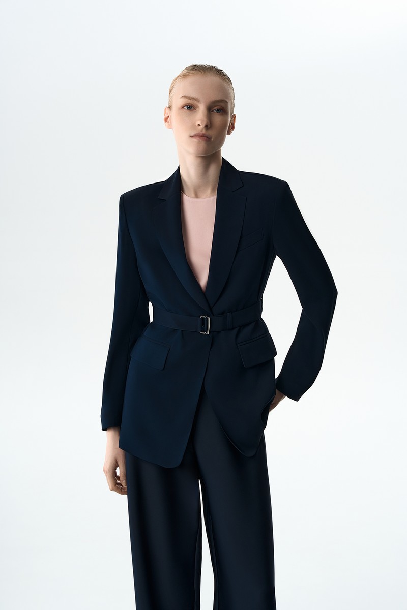 Жакет с облегченной спинкой VASSA&Co, пол female, цвет синий