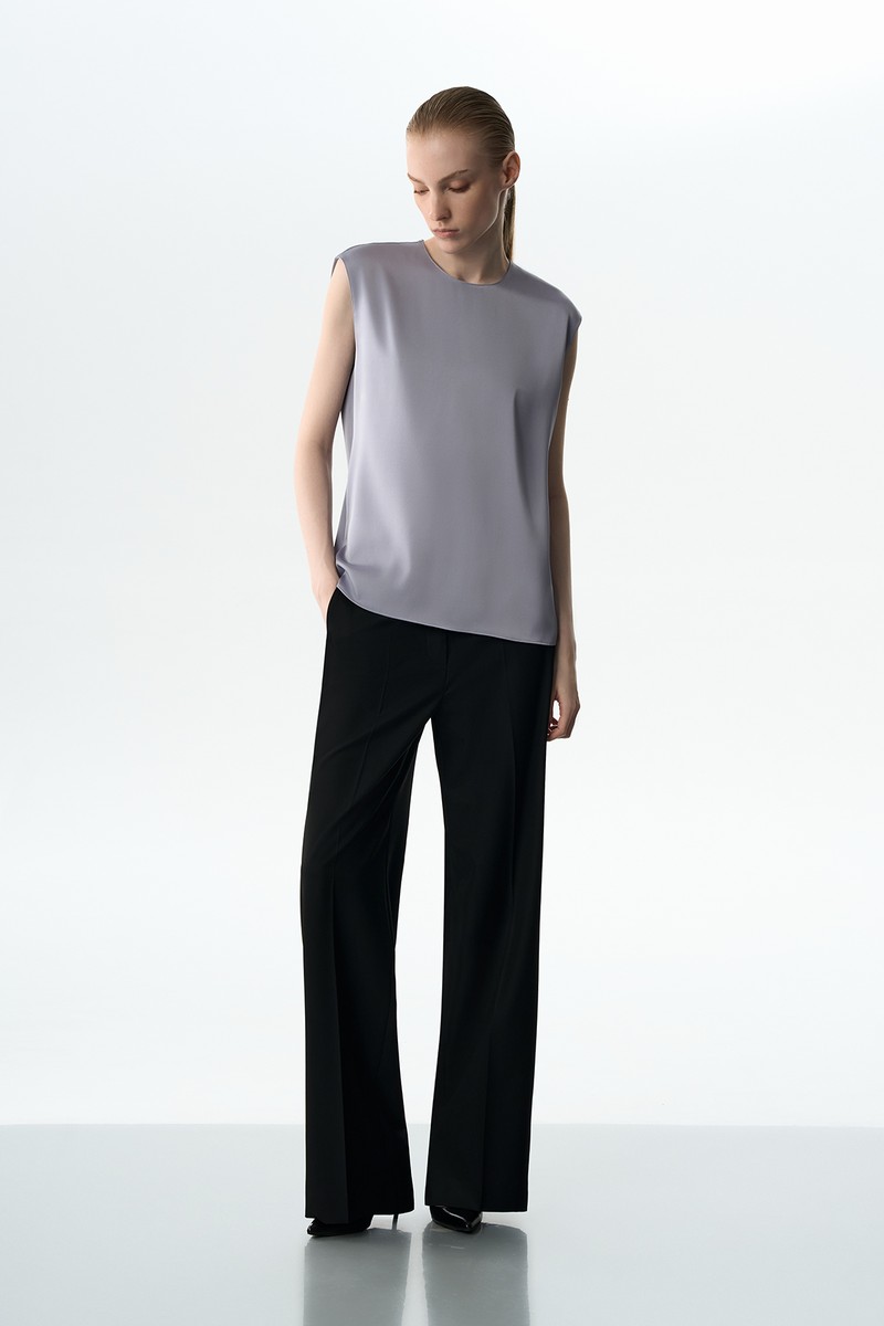 Брюки прямого кроя VASSA&Co, пол female, цвет black